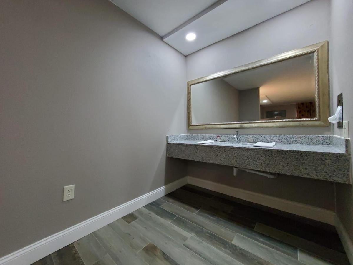 ספרינגדייל Scottish Inns & Suites מראה חיצוני תמונה